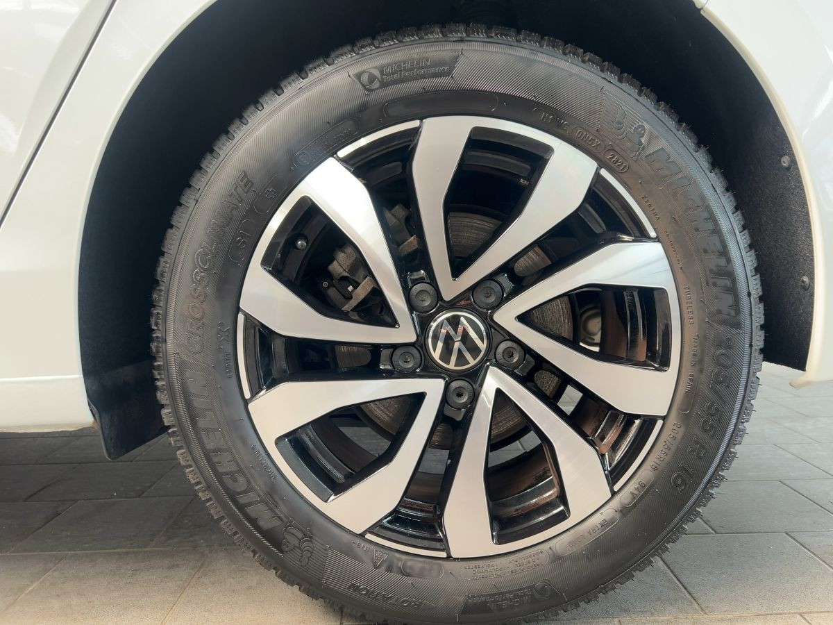 Golf VIII 1.0 TSI 