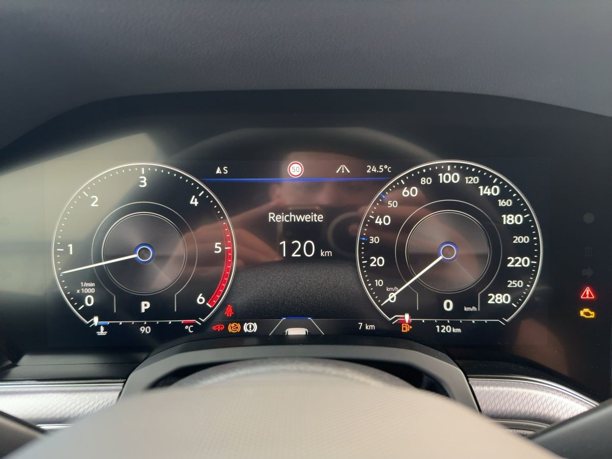 Touareg R-Line 3.0 TDI SCR 4MOTION 8-Gang-Automatik