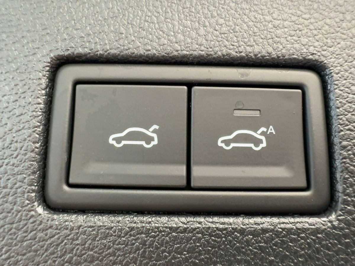 Touareg R-Line 3.0 TDI SCR 4MOTION 8-Gang-Automatik