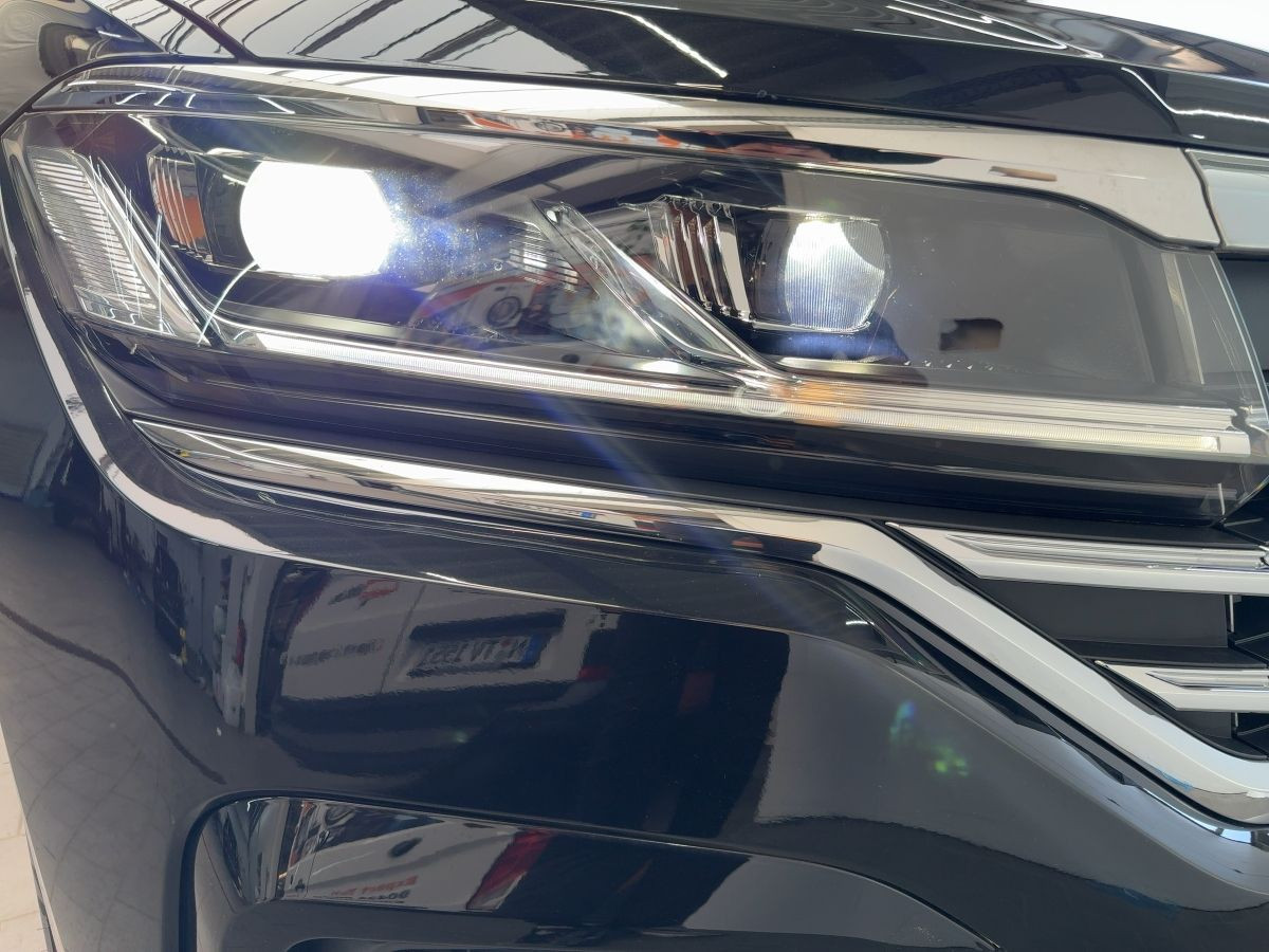 Touareg R-Line 3.0 TDI SCR 4MOTION 8-Gang-Automatik