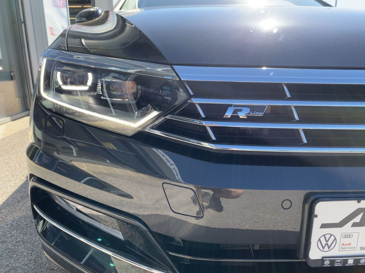 Passat Variant 2.0 TDI DSG Highline R-Line 4M DCC ACC LED Kamera Navi Keyless Bluet.