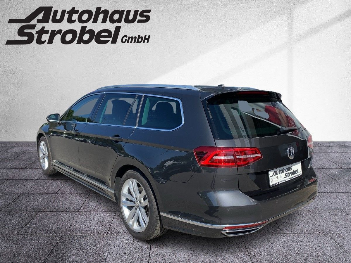 Passat Variant 2.0 TDI DSG Highline R-Line 4M DCC ACC LED Kamera Navi Keyless Bluet.