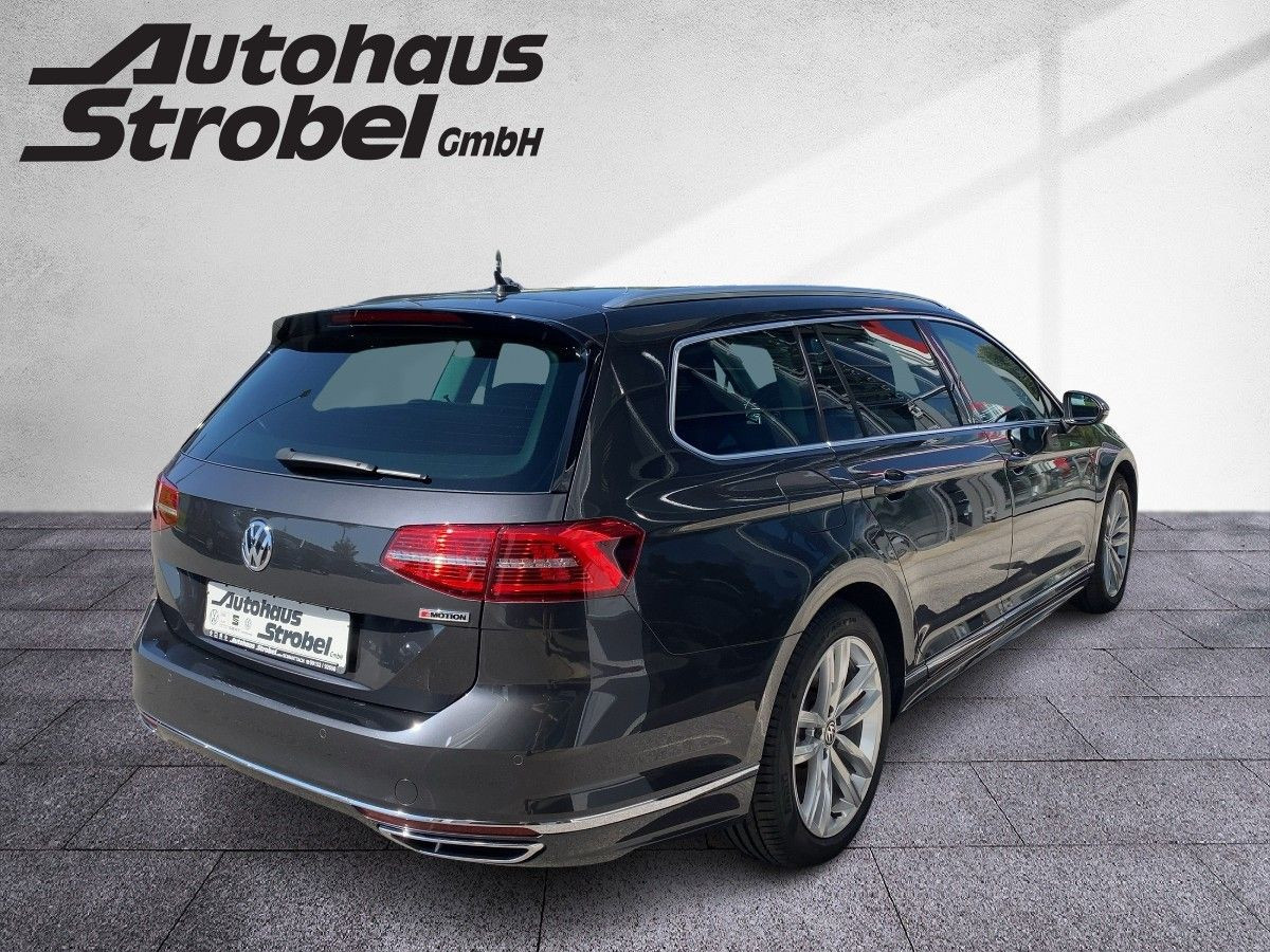 Passat Variant 2.0 TDI DSG Highline R-Line 4M DCC ACC LED Kamera Navi Keyless Bluet.