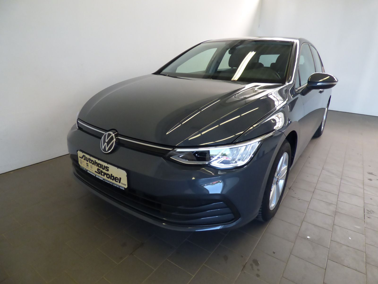 Golf VIII 1.0 eTSI DSG Life AHK ACC LED Lane-Ass Navi 