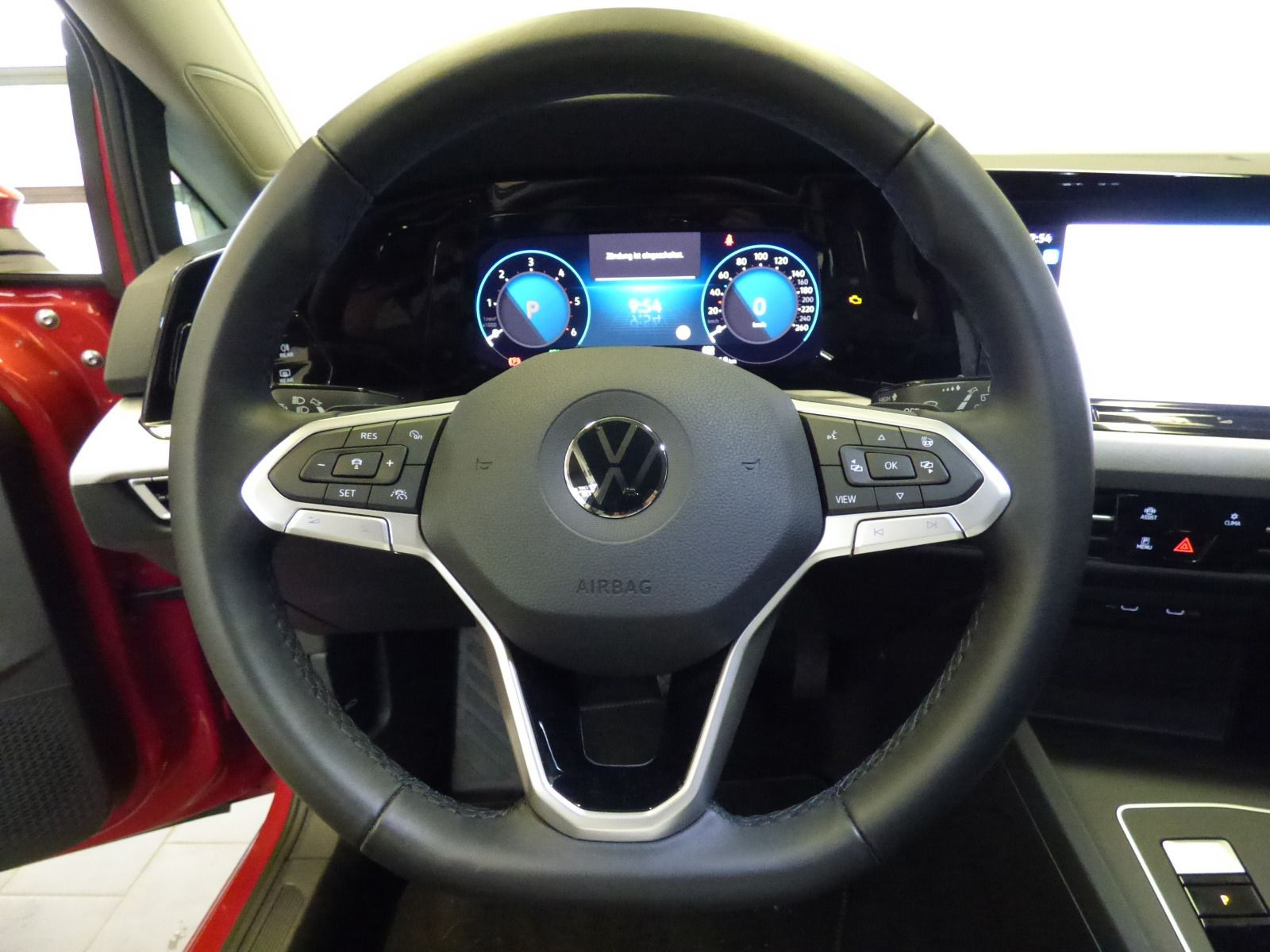 Golf VIII Variant 2.0 TDI DSG Life AHK ACC Navi LED-Matrix DAB+Lane Ass. Keyless