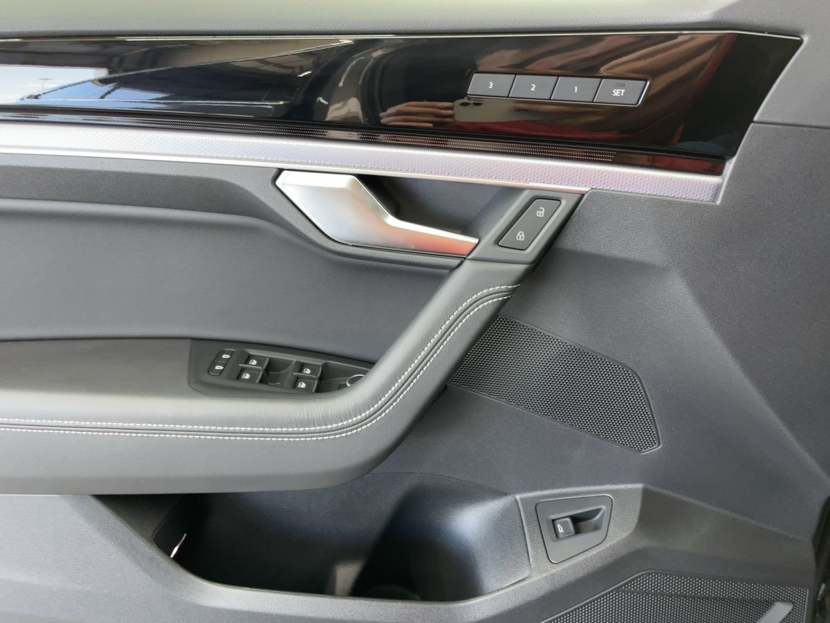 Touareg 3.0 V6 TDI DSG R-Line 4M ACC AHK Navi Leder