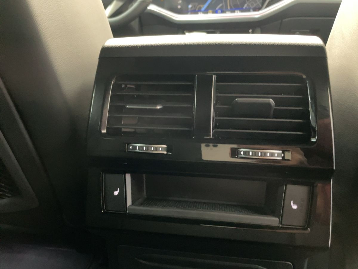 Touareg 3.0 V6 TDI DSG R-Line 4M ACC AHK Navi Leder
