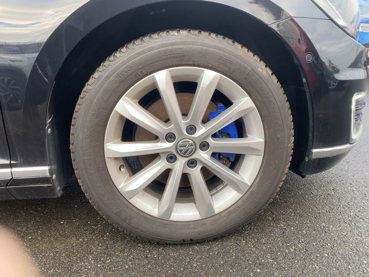 Passat Variant GTE 1.4 TSI R-Line DCC Kamera AHK Navi 