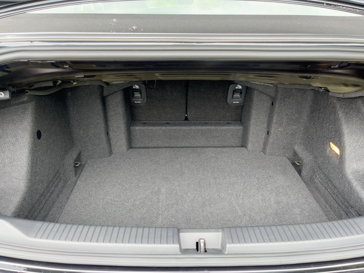 T-Roc Cabriolet 1.5 TSI DSG R-Line ACC LED Navi DAB+ Kamera Lane-Ass Leder Stau-Ass