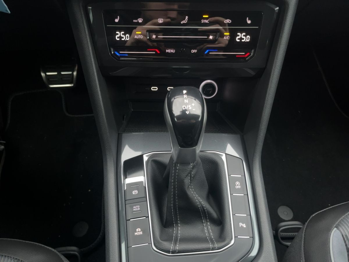 Tiguan 1.5 TSI DSG R-Line ACC AHK DCC LED Navi