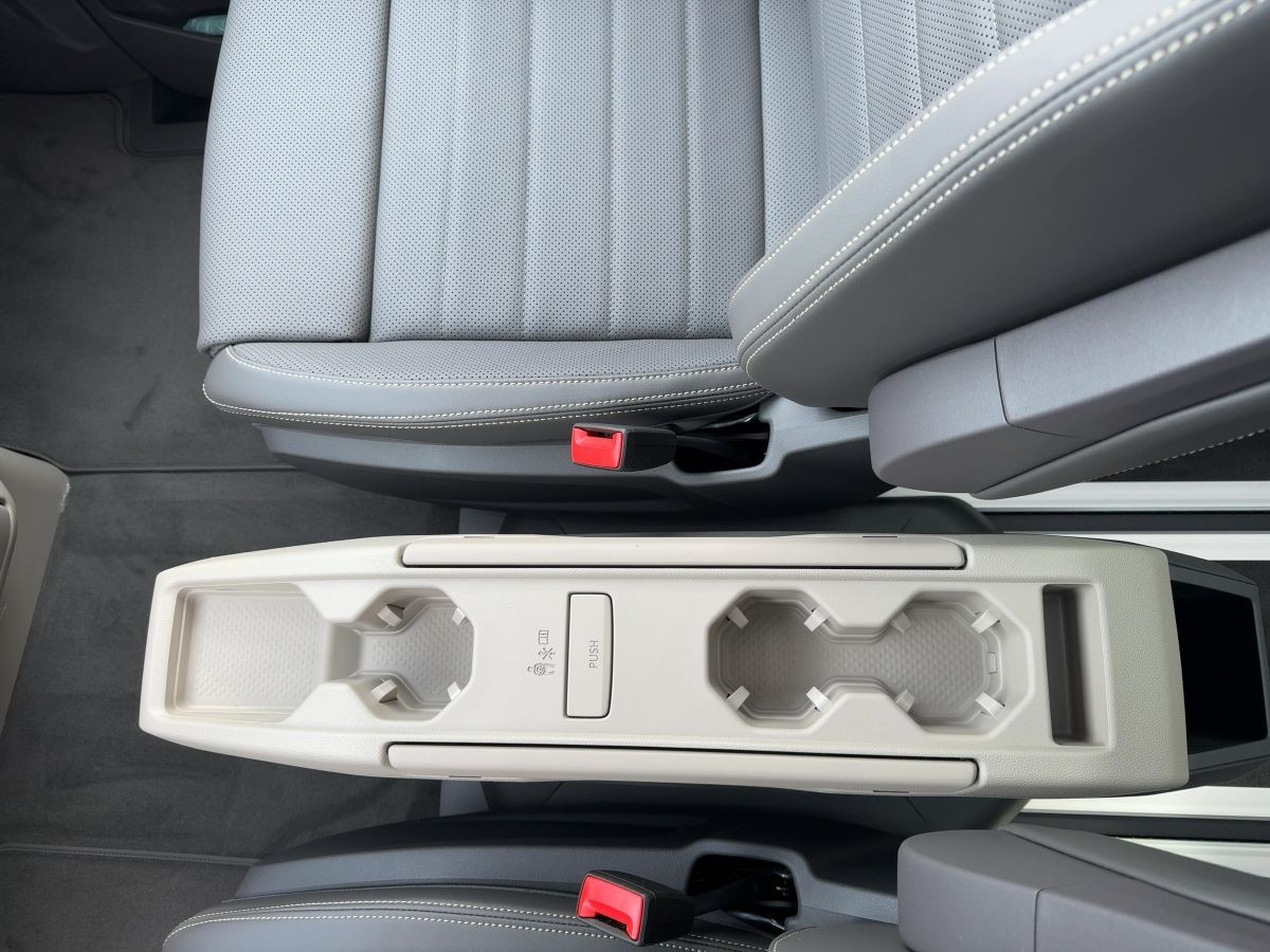 Multivan Style 2.0 TDI DSG*DEZ*AHK*NAVI*STANDH.