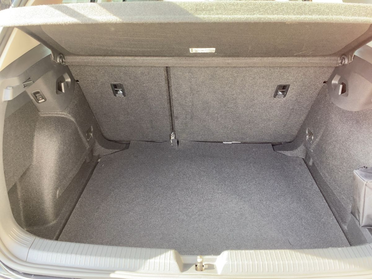 Golf VIII 1.0 TSI Basis ab 4,99% AHK LED Climatronic Parkp. Lane Ass. Light Ass.