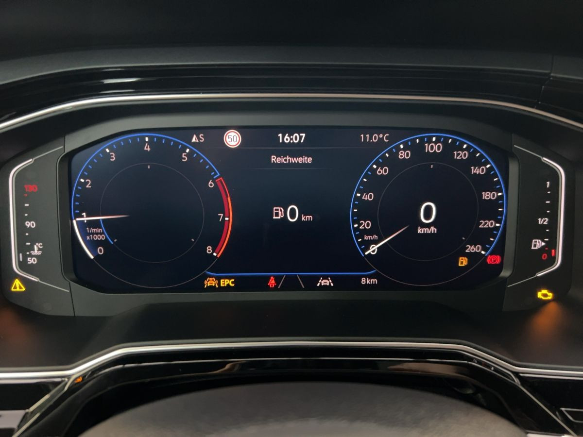 Polo R-Line 1.0 TSI *WR*NAVI*IQ-LIGHT*KAMERA*
