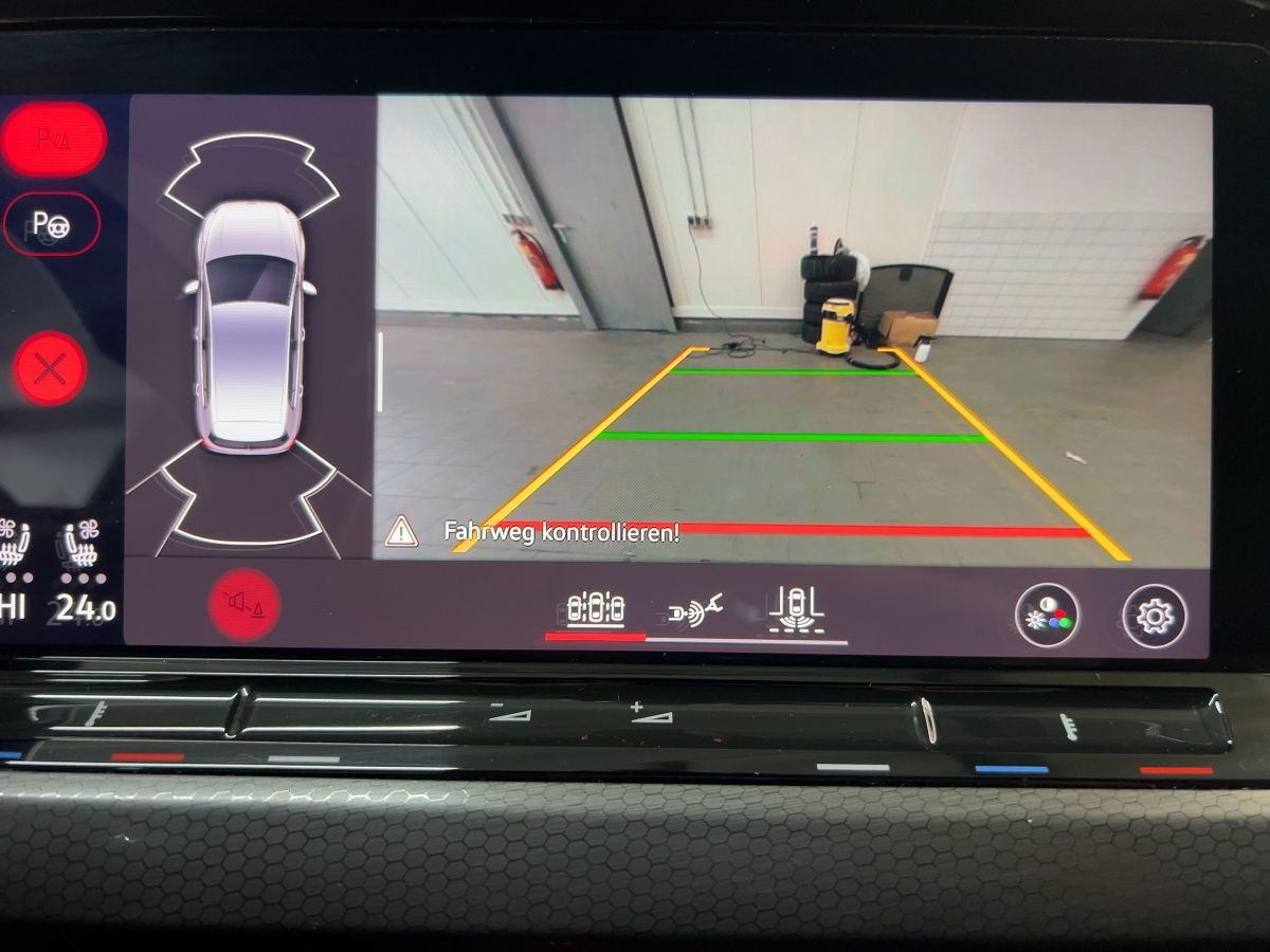 Golf VIII GTI 2.0 TSI ACC AHK DCC LED-Matrix Leder Navi Standh. 