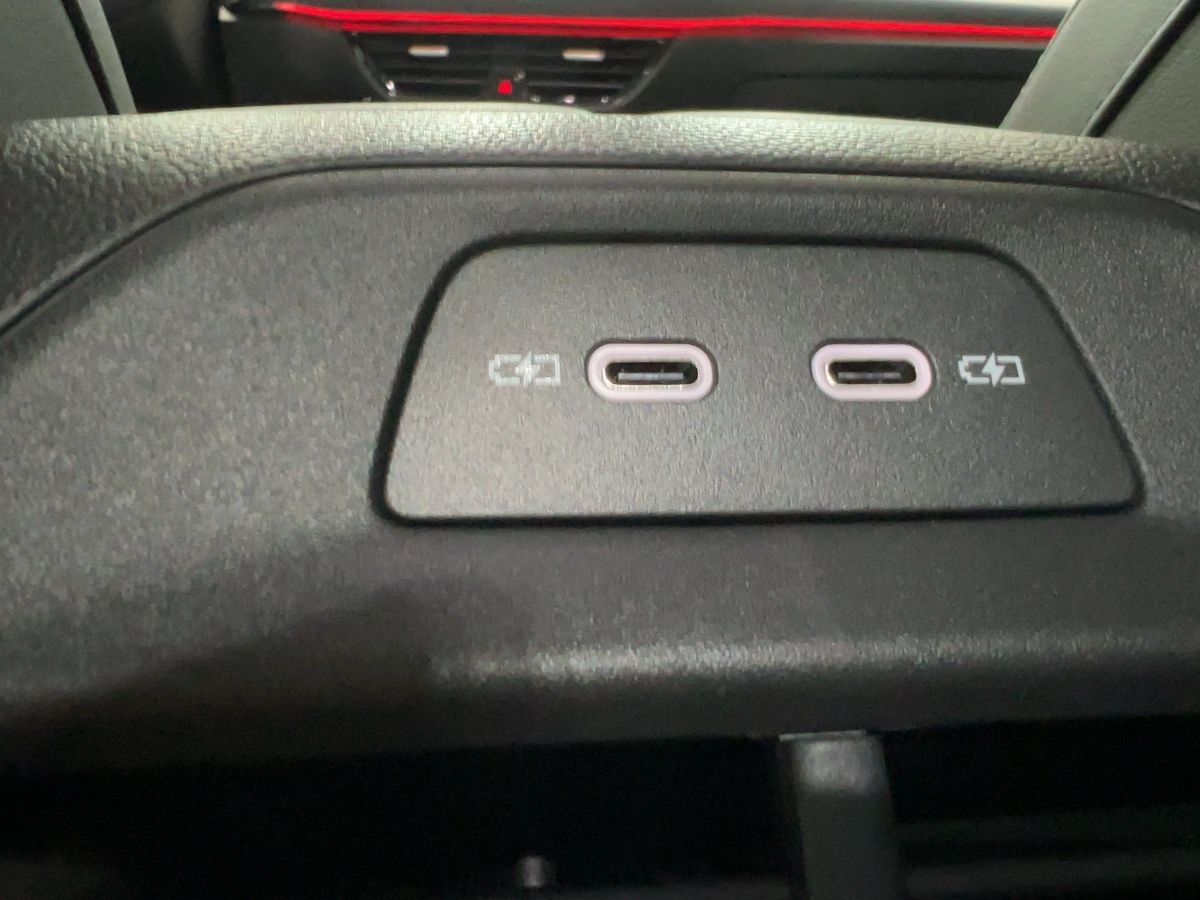 Passat Variant 1.5 TSI DSG ACC*AHK*LED*Navi*Keyl
