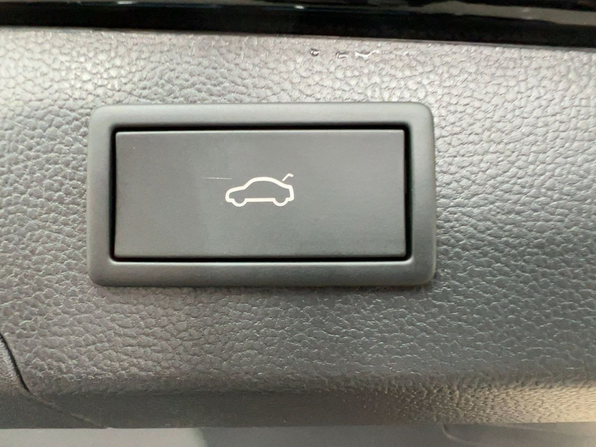 Passat Variant 1.5 TSI DSG ACC*AHK*LED*Navi*Keyl