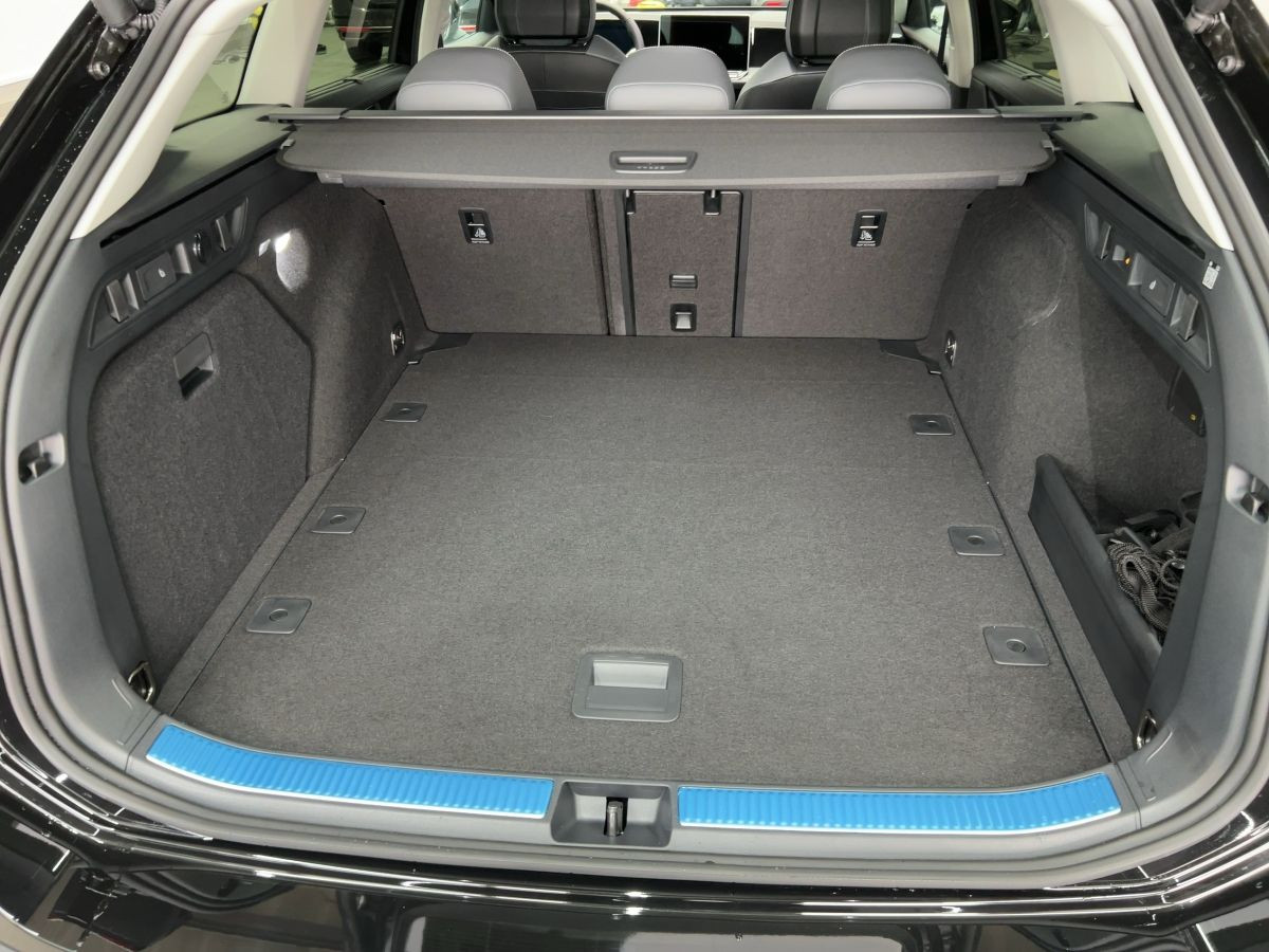 Passat Variant 1.5 TSI DSG ACC*AHK*LED*Navi*Keyl