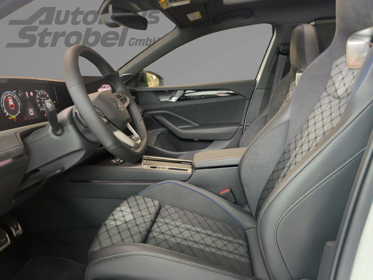 Passat R-Line 2.0 TDI DSG ACC*AHK*IQ.LIGHT