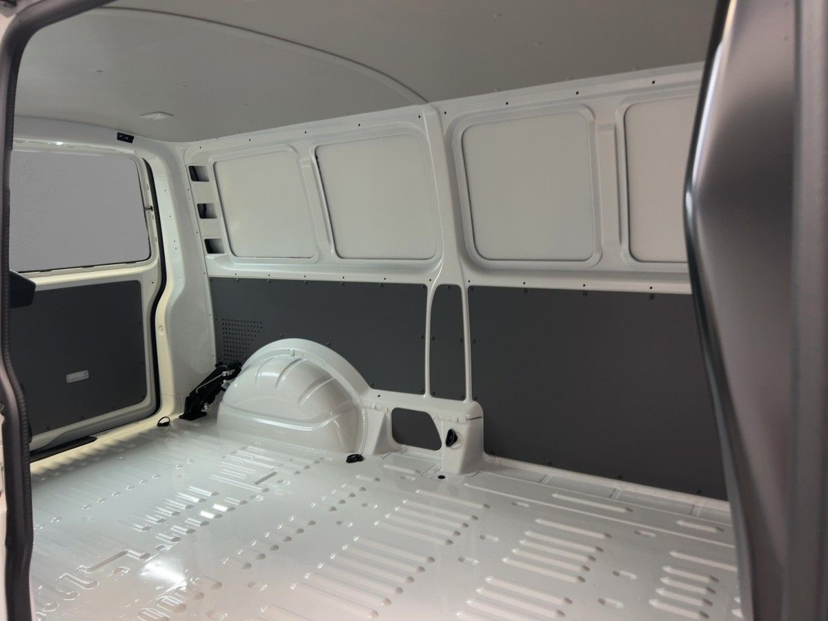 T6.1 Kasten 2,0 l TDI 110kW DSG GJR*Navi*Kamera