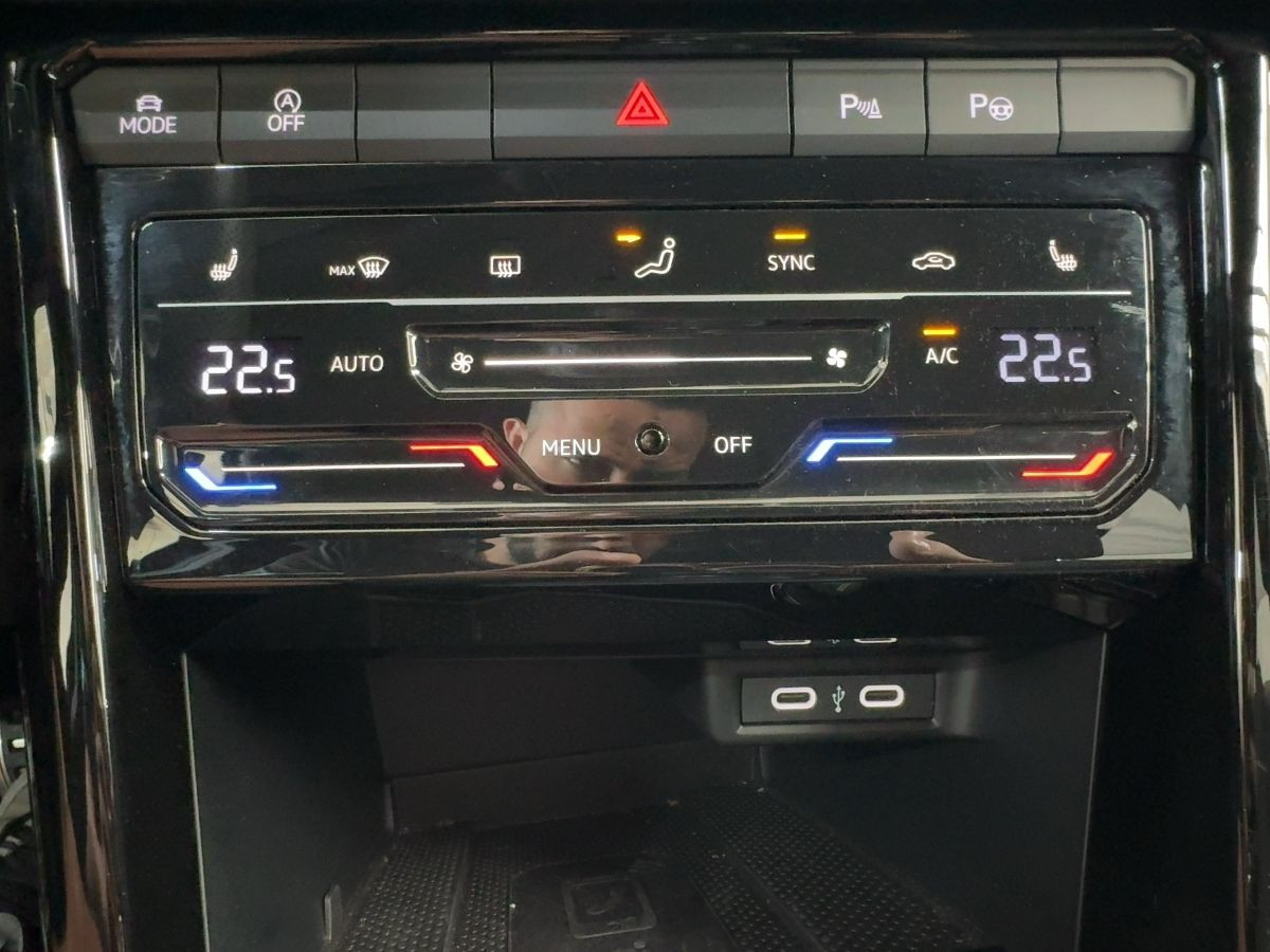 T-Roc 2.0 TDI DSG ab 3,99% R-Line AHK ACC Navi LED-Plus Kamera Sitzh. DAB+