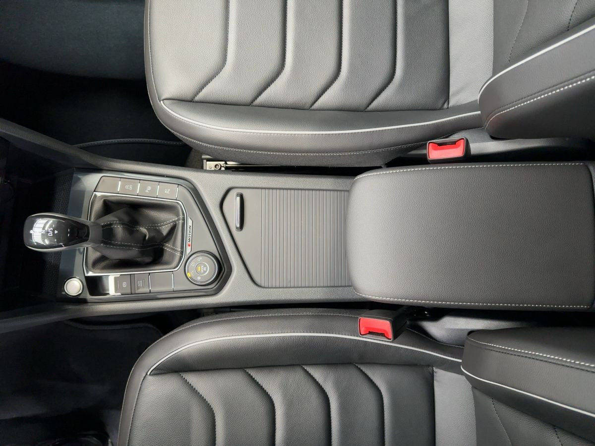 Tiguan 2.0 TSI DSG*BLACK STYLE*ACC*IQ.LIGHT*WR*LEDER