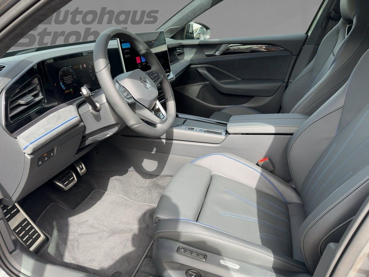 Passat R-Line 2.0 TDI DSG*ACC*AHK*IQ.LIGHT*NAVI