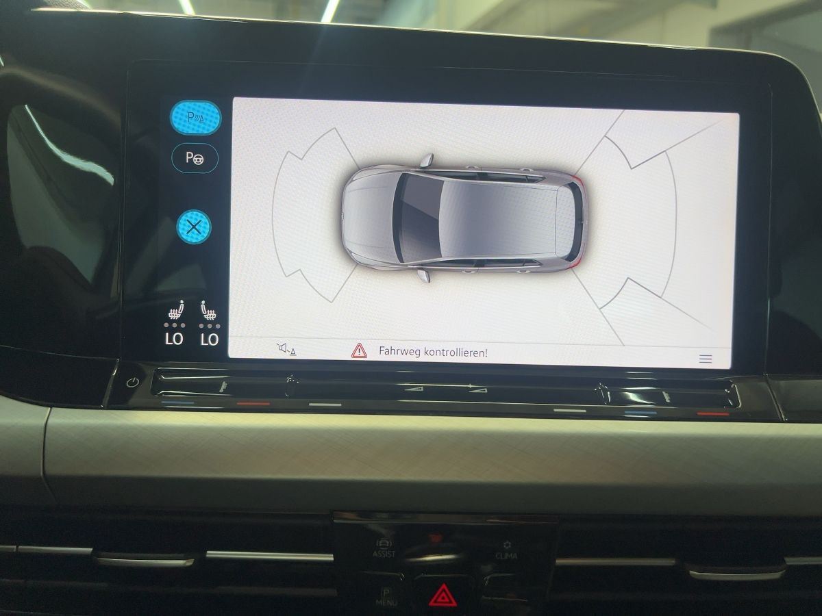 Golf VIII 1.5 TSI Life ACC Navi LED DAB+ Lane Ass. Park Ass. Keyless Sitzh.