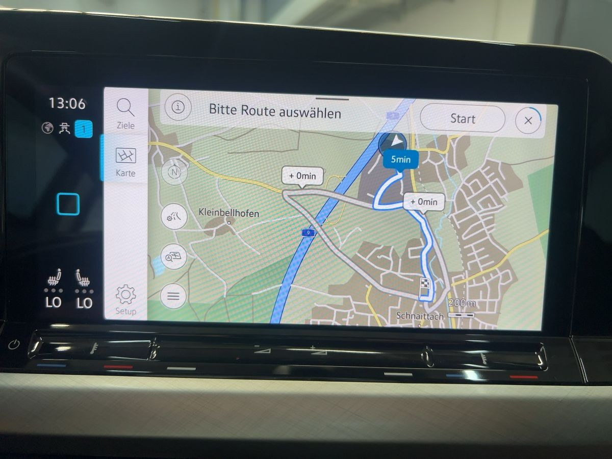 Golf VIII 1.5 TSI Life ACC Navi LED DAB+ Lane Ass. Park Ass. Keyless Sitzh.