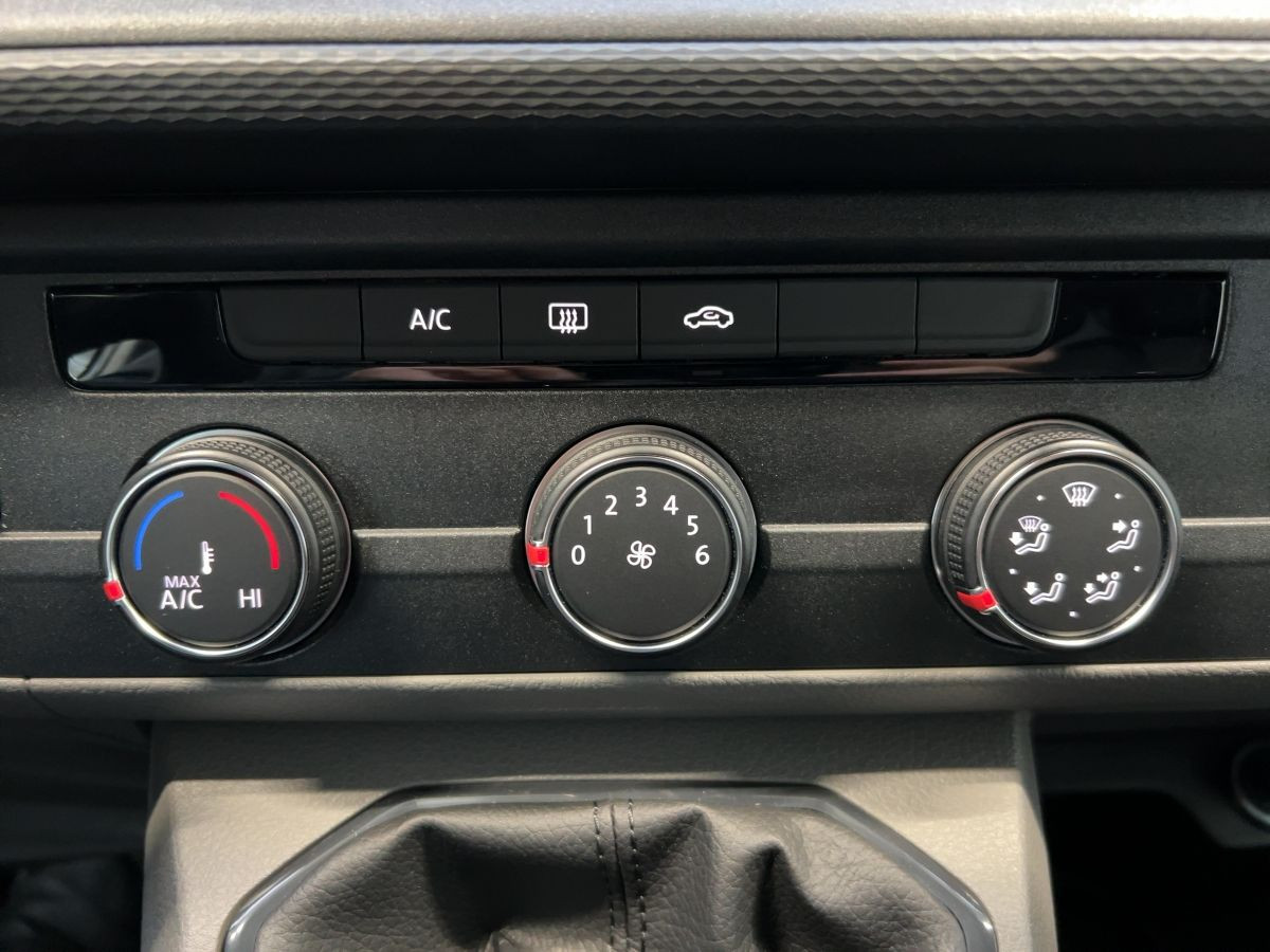 T6.1Ka*2,0TDI*81kW*5Gang*Klima* AHK*Kamera*KR