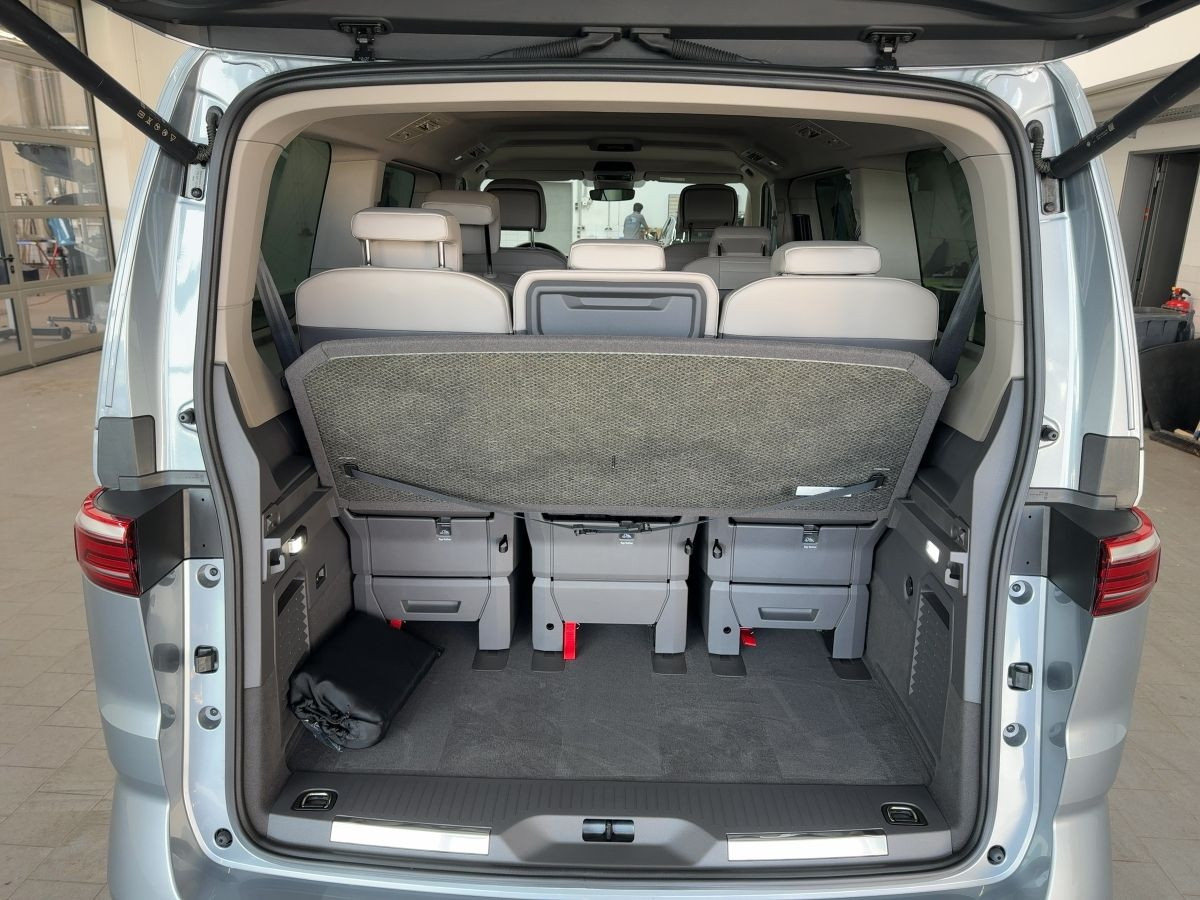 Multivan Style 2.0 TDI DSG*ACC*AHK*IQ.LIGHT*WR*NAVI