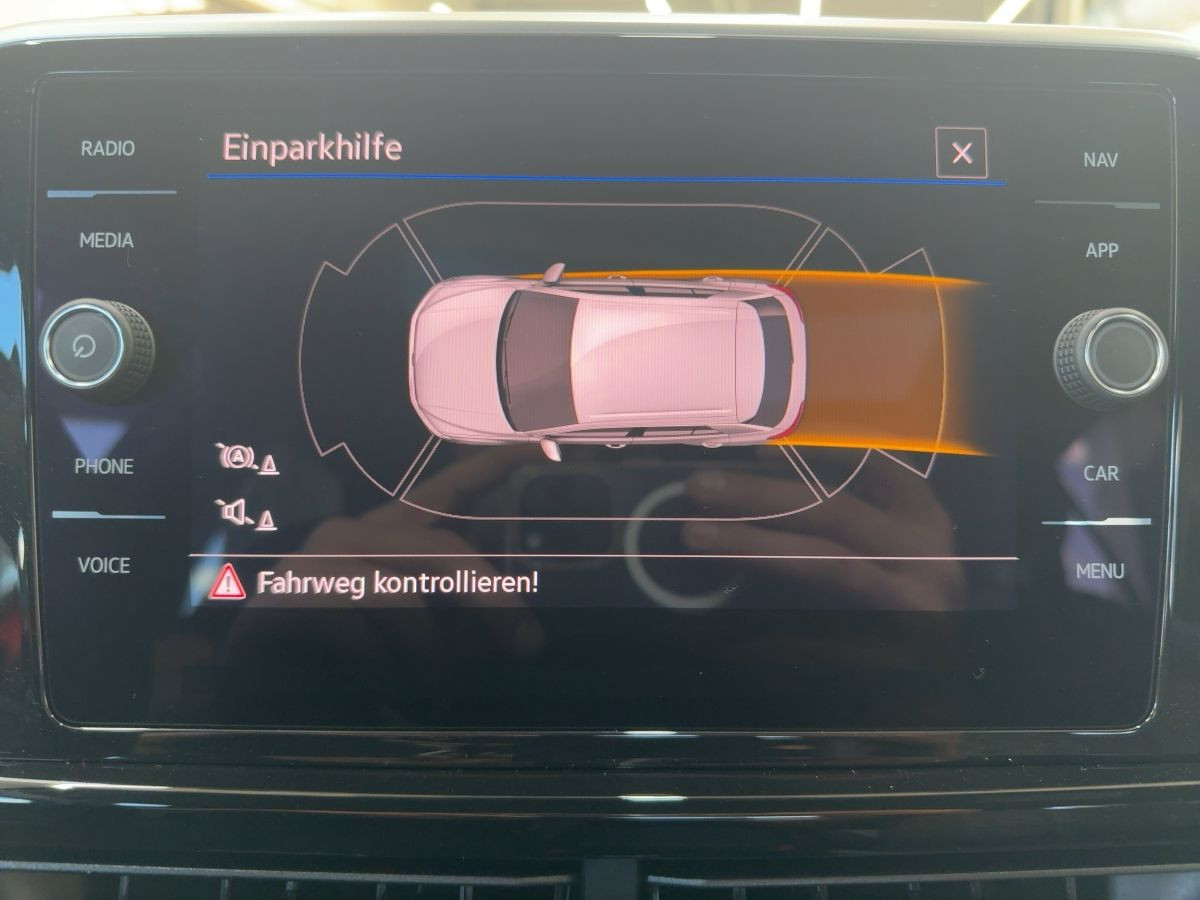 T-Roc 1.5 TSI DSG R-Line ab 3,99% ACC LED-Matrix Navi Pano Lane-Ass Bluet.