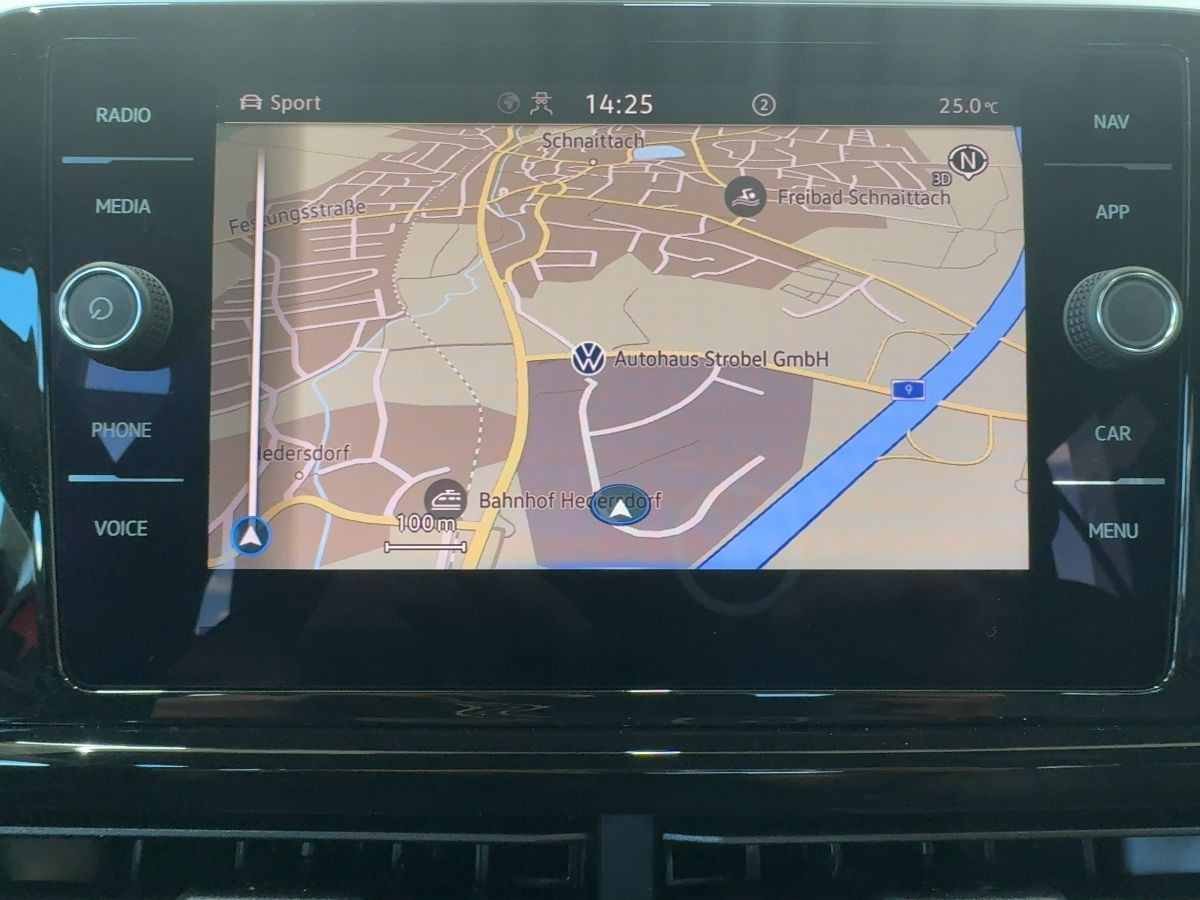 T-Roc 1.5 TSI DSG R-Line ab 3,99% ACC LED-Matrix Navi Pano Lane-Ass Bluet.