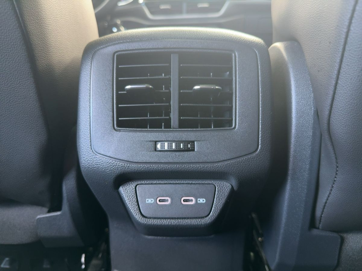 T-Roc 1.5 TSI DSG R-Line ab 3,99% ACC LED-Matrix Navi Pano Lane-Ass Bluet.