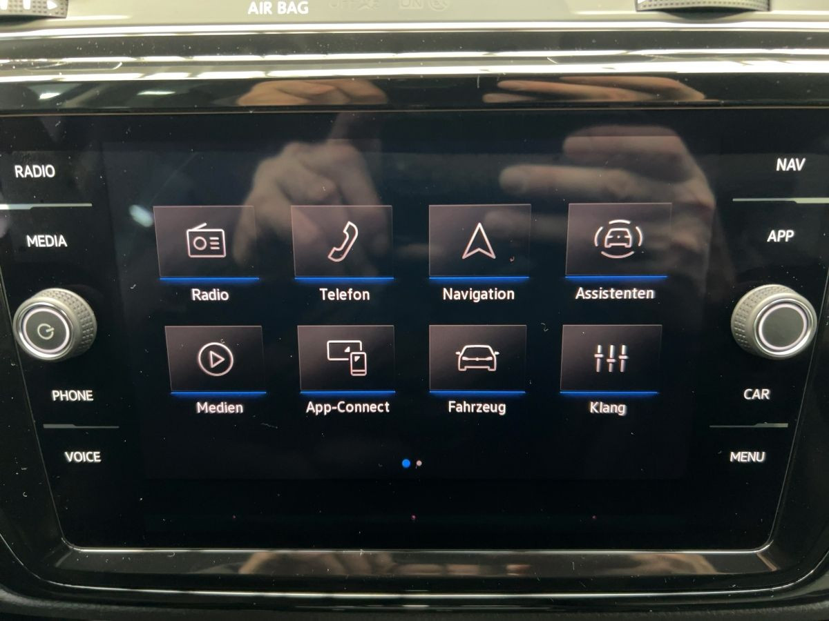 Touran Highline 1,5 l TSI 110 kW DSG*AHK*Navi*WR
