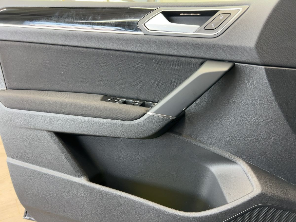 Touran Highline 1,5 l TSI 110 kW DSG*AHK*Navi*WR