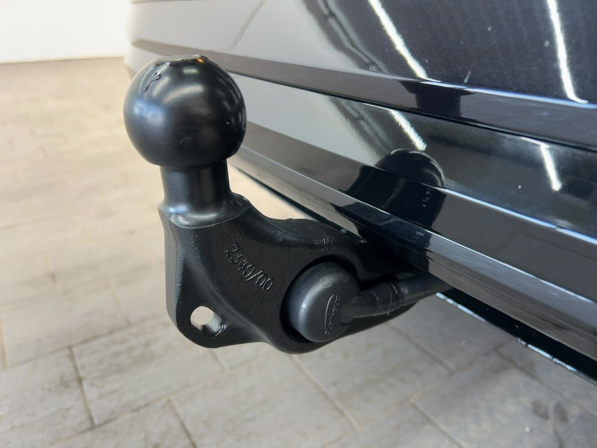 Touran Highline 1,5 l TSI 110 kW DSG*AHK*Navi*WR