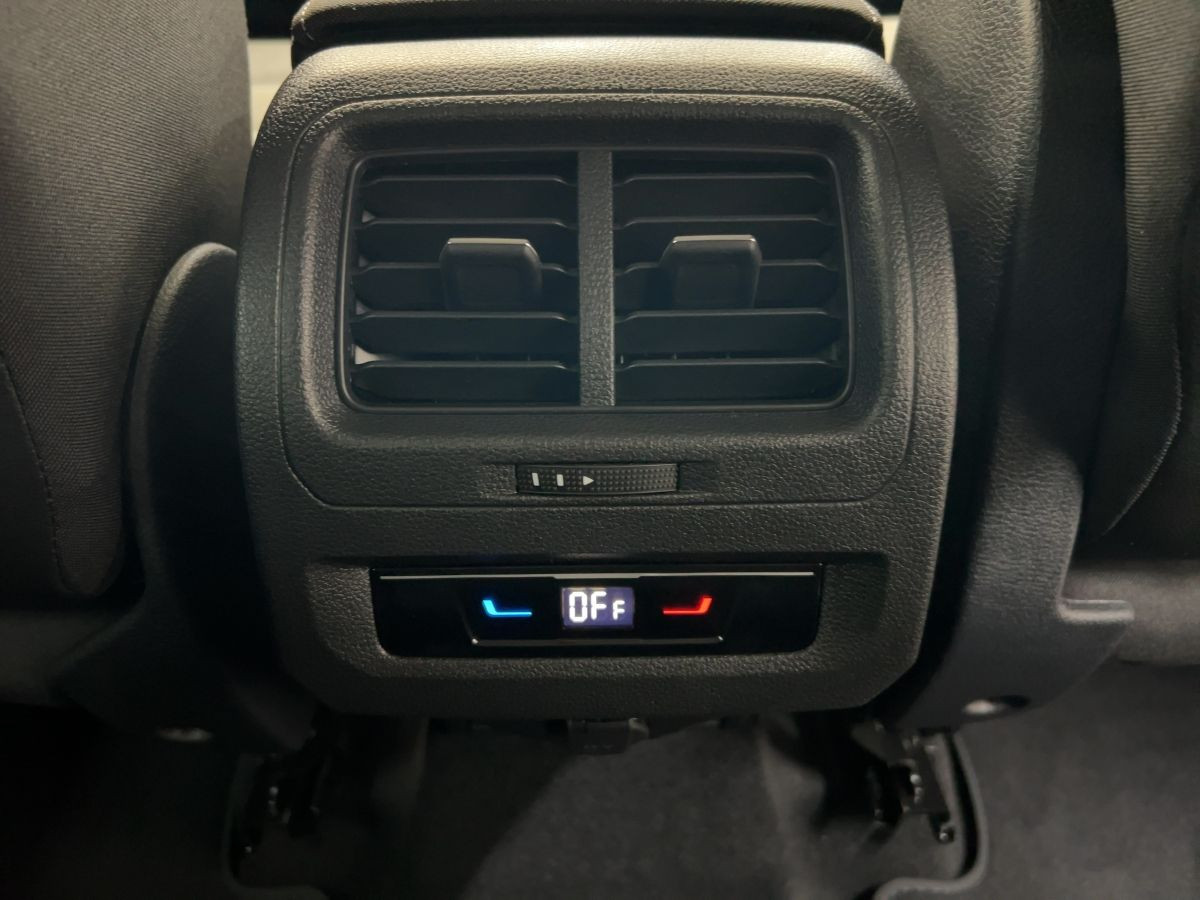 Touran Highline 1,5 l TSI 110 kW DSG*AHK*Navi*WR
