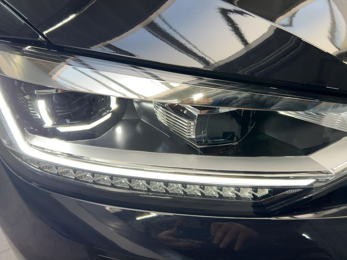 Touran Highline 1,5 l TSI 110 kW DSG*AHK*Navi*WR