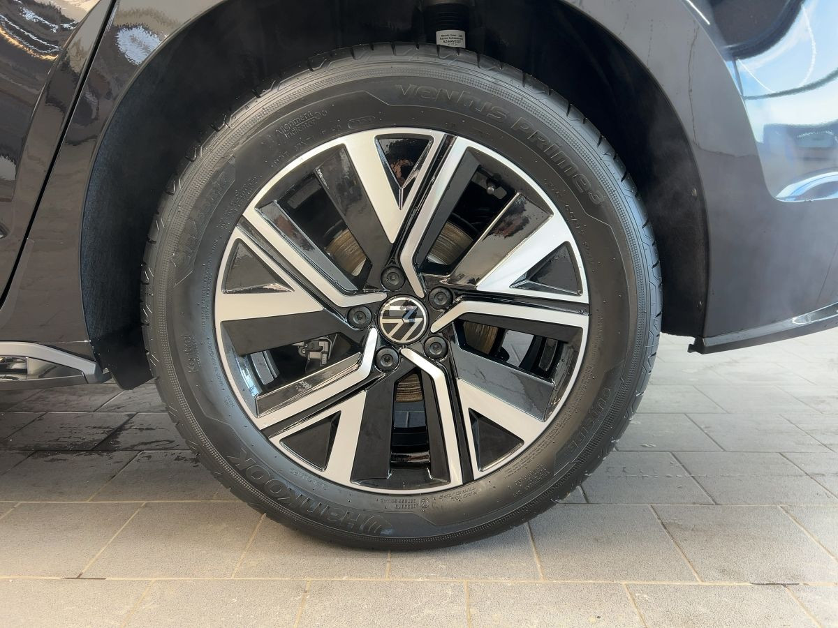 Touran Highline 1,5 l TSI 110 kW DSG*AHK*Navi*WR