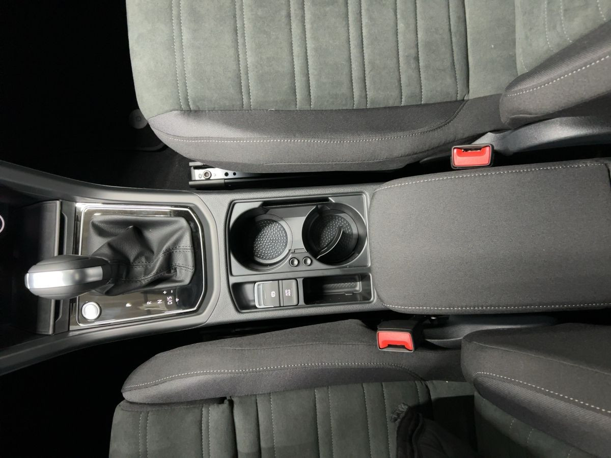 Touran R-Line 1,5 TSI DSG AHK*Kamera*LED*Navi*WR