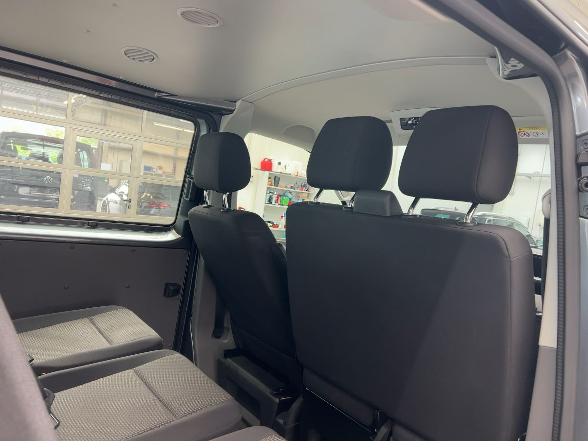 Transporter Kombi T6.1 2.0 TDI 4M 8-Sitze ACC Navi LED Parkp. Lane Ass. Klima Bluet. Sitzh.