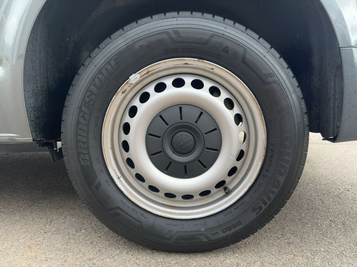 Transporter Kombi T6.1 2.0 TDI 8-Sitze ACC Navi LED Parkp. Lane Ass. Bluet. Klima Sitzh.