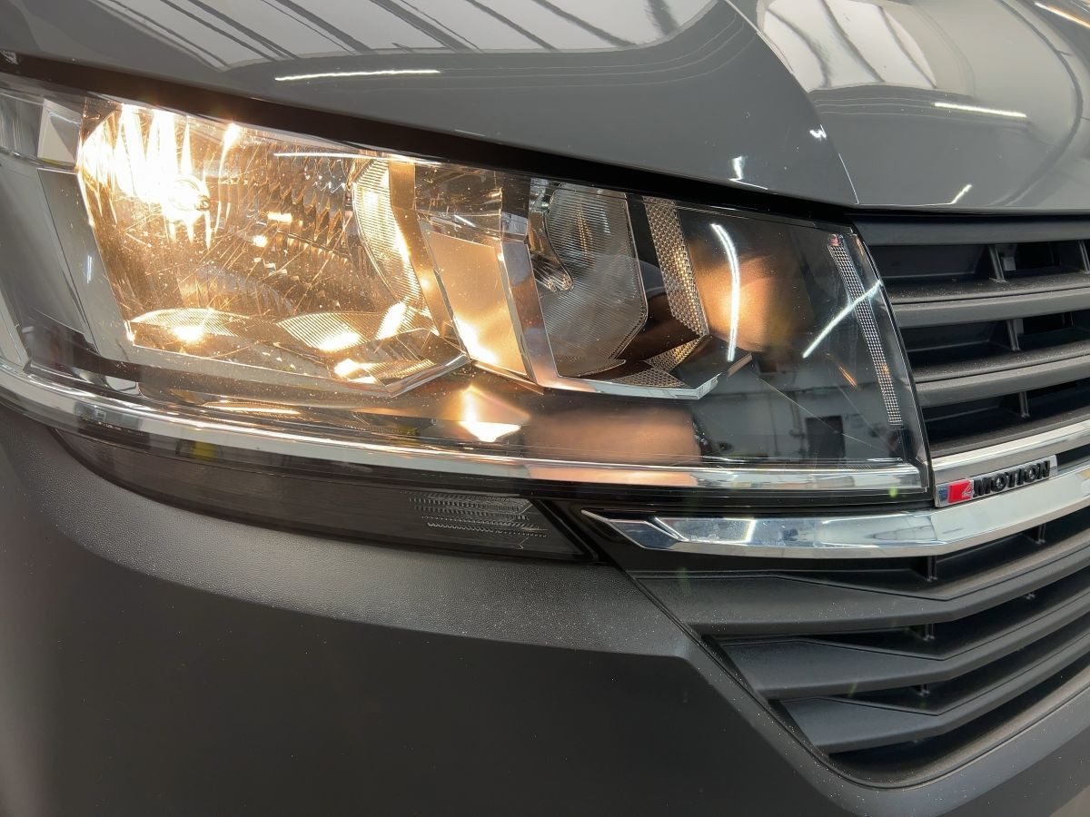 T6.1 Kombi T6.1 2.0 TDI 4M 9-Sitze Navi Parkp. Bluet. Klima Sitzh. DAB+