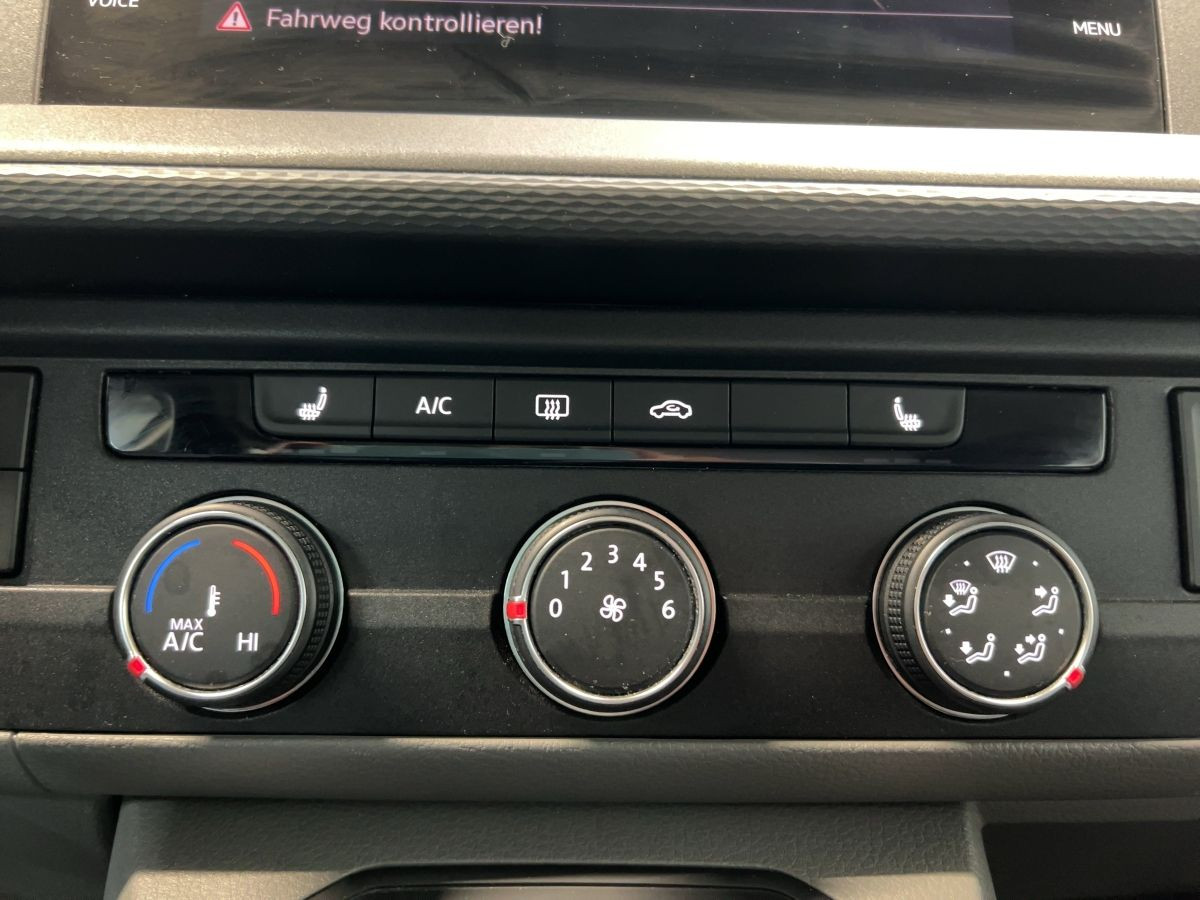 T6.1 Kombi T6.1 2.0 TDI DSG 7-Sitze ACC Navi LED Parkp. Lane Ass. Bluet. Klima Sitzh.