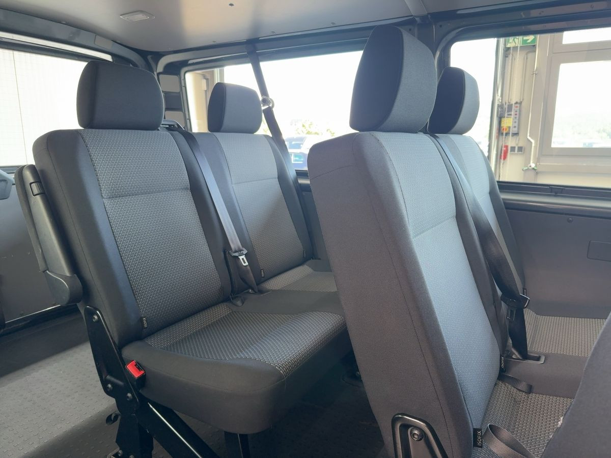 Transporter Kombi T6.1 2.0 TDI 4M 8-Sitze ACC Navi LED Parkp. Lane Ass. Bluet. Klima Sitzh.