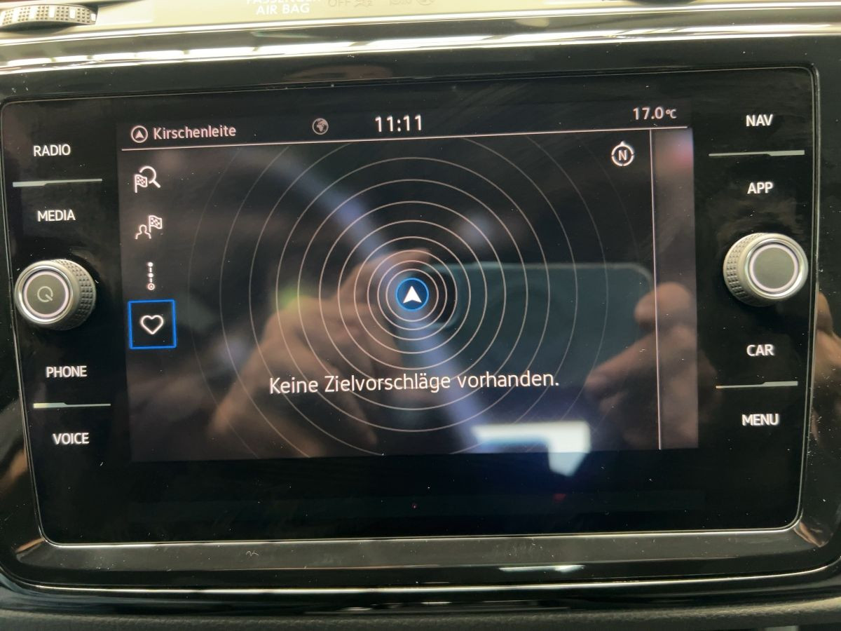 Touran Highline 1,5 l TSI DSG 7-Sitzer*AHK*Navi