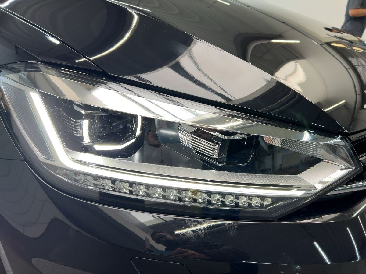 Touran Highline 1,5 l TSI DSG 7-Sitzer*AHK*Navi