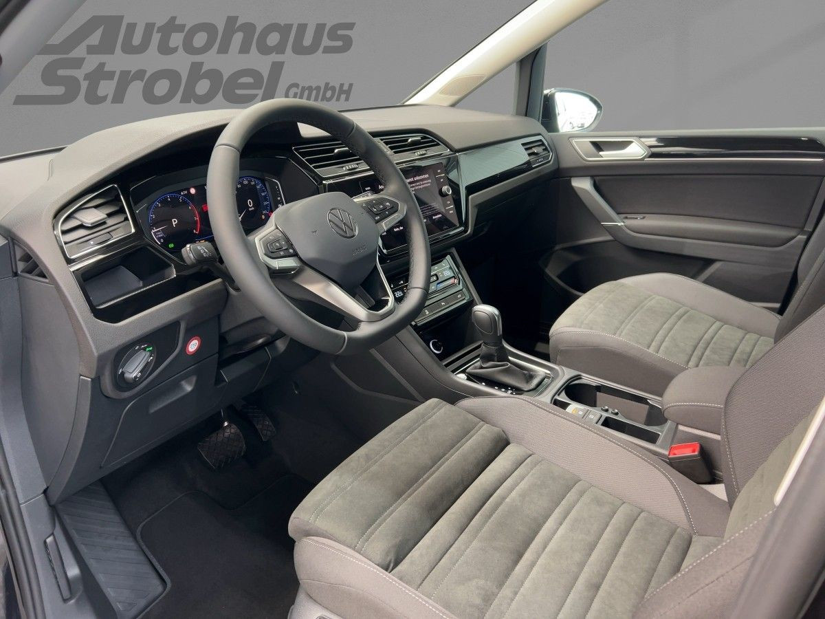 Touran Highline 1,5 l TSI DSG 7-Sitzer*AHK*Navi