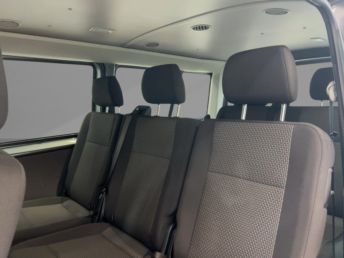 Transporter Kombi T6.1 2.0 TDI 4M LR 8-Sitze ACC LED Navi Kamera Sitzhzg Lane-Ass