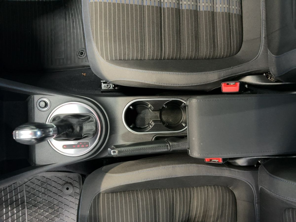 Beetle 1.4 TSI DSG Sport Navi Xenon Tempo Climatronic Sitzh.
